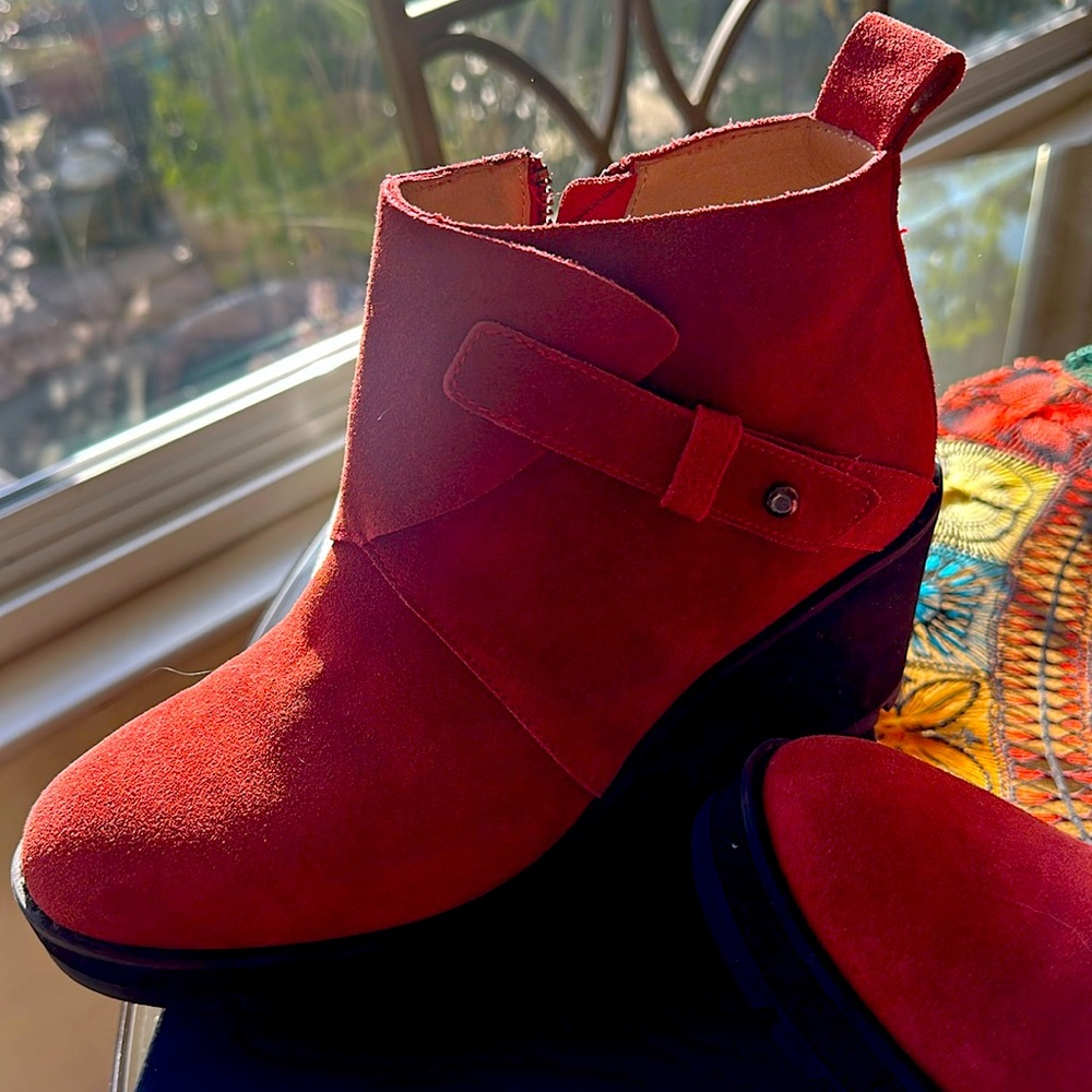 Eileen Fisher red suede 3 “ booties. Almost new. No scuffs very nice boots.